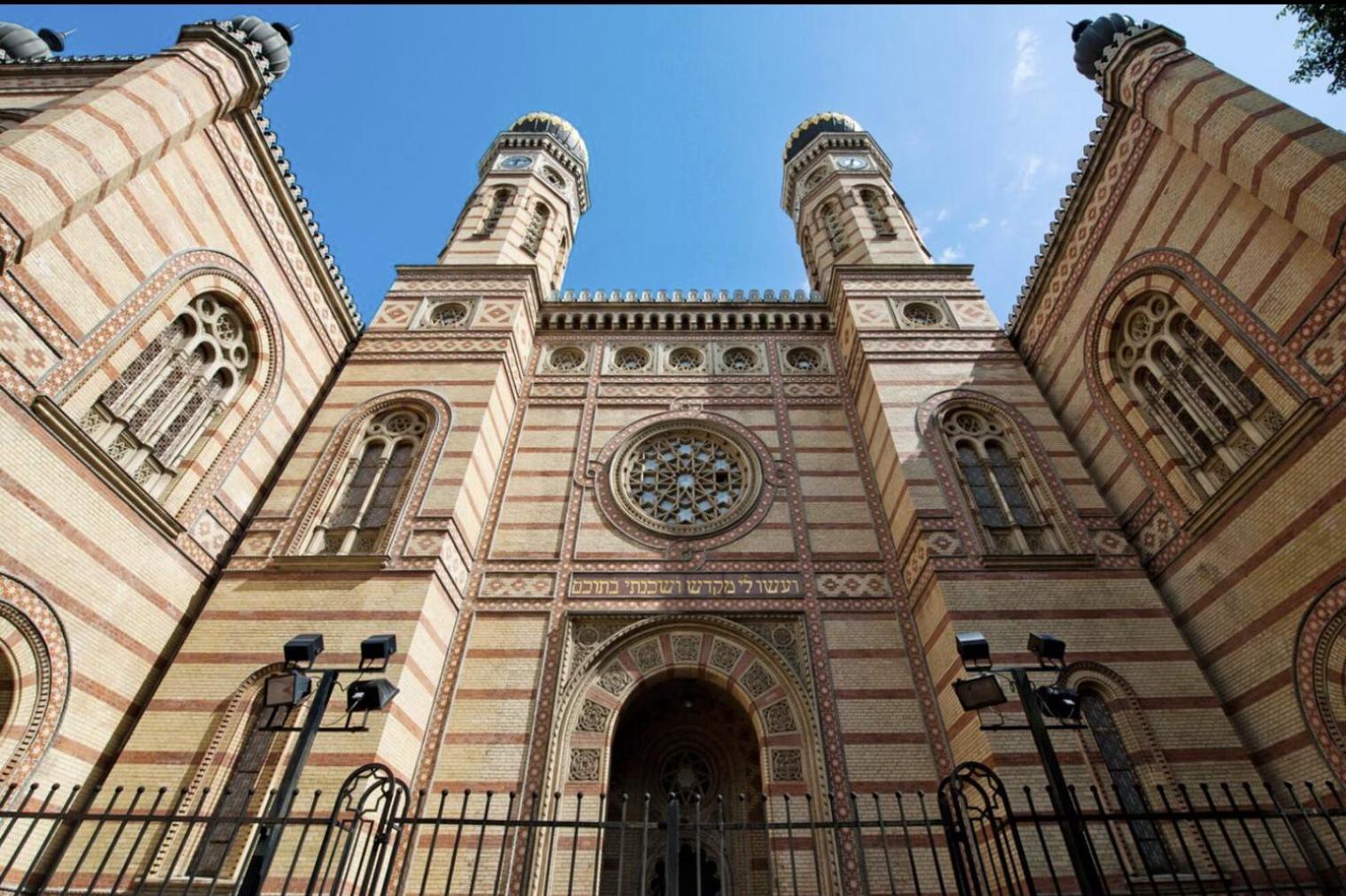 Golbarg Synagoge Apartment In Heart Of City Будапеща Екстериор снимка