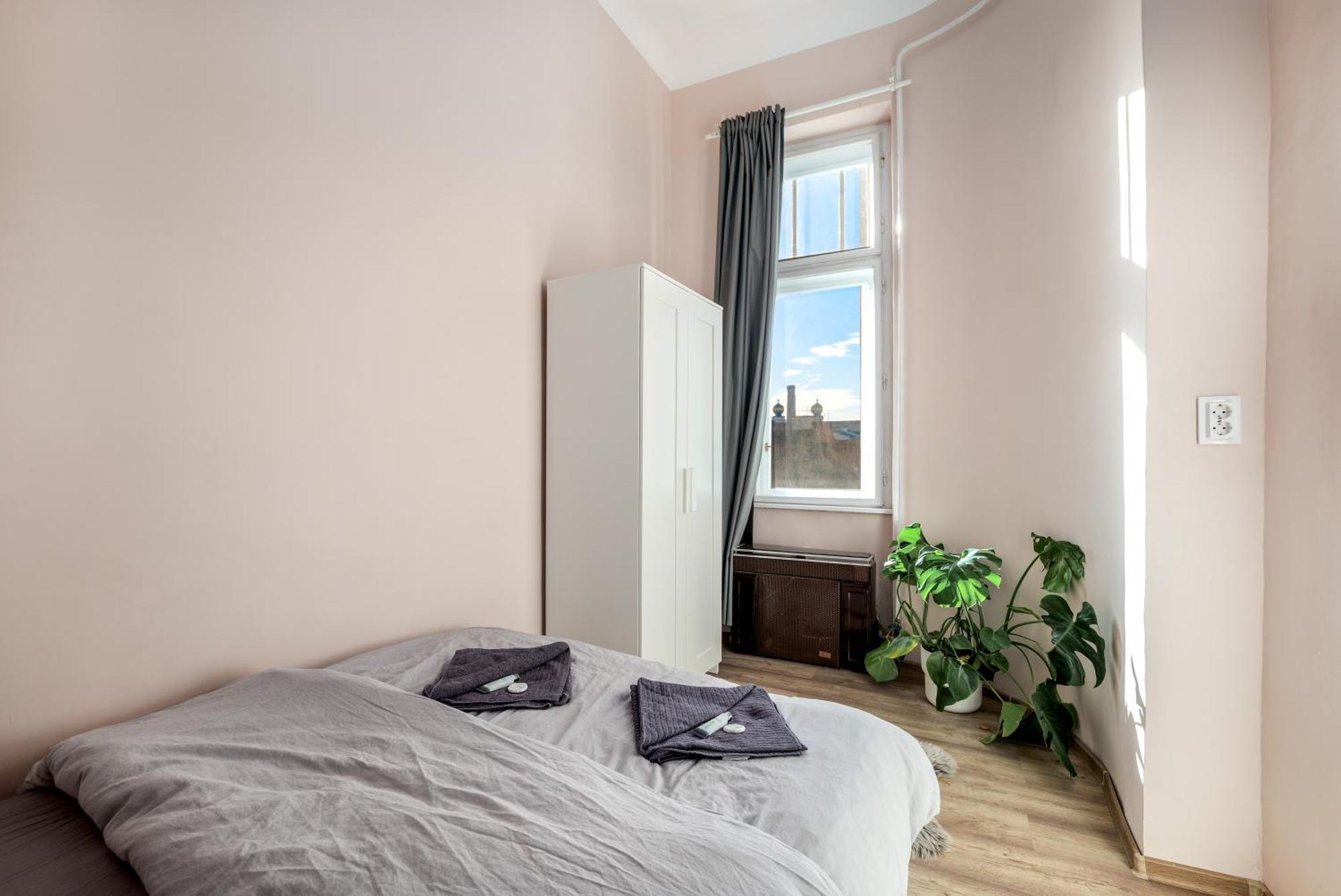 Golbarg Synagoge Apartment In Heart Of City Будапеща Екстериор снимка