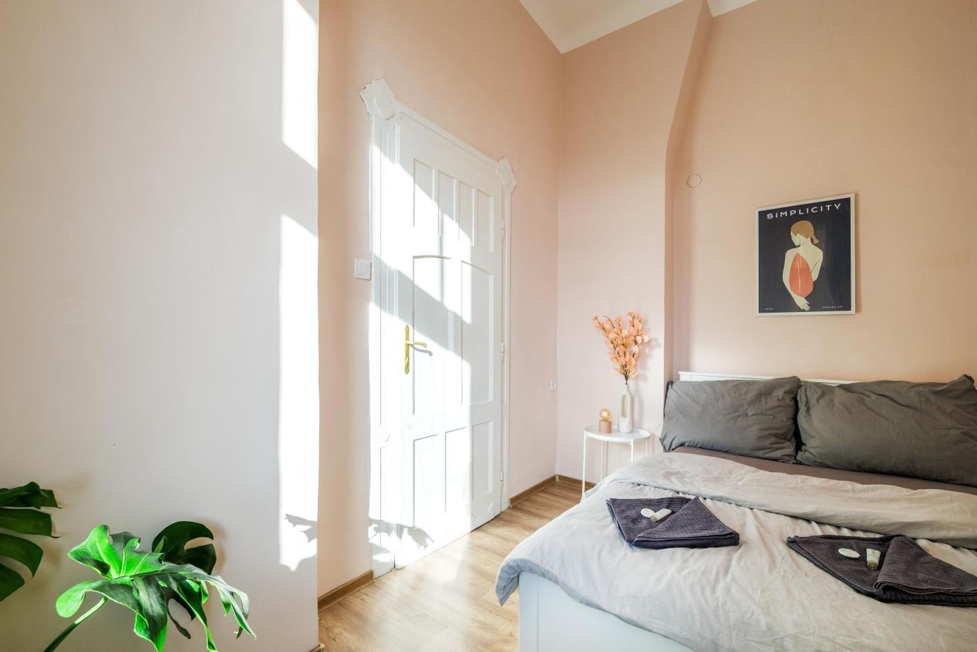Golbarg Synagoge Apartment In Heart Of City Будапеща Екстериор снимка